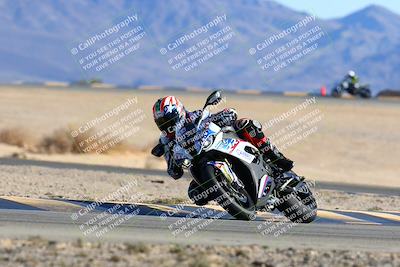 media/Jan-08-2022-SoCal Trackdays (Sat) [[1ec2777125]]/Turn 4 (1145am)/